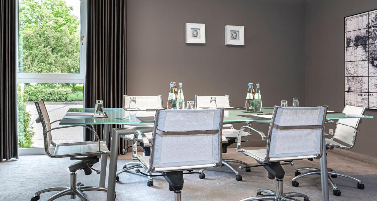 ビクターズ レジデンツ ホテル シュロス ベルグ ネニッヒ エクステリア 写真 Meeting room