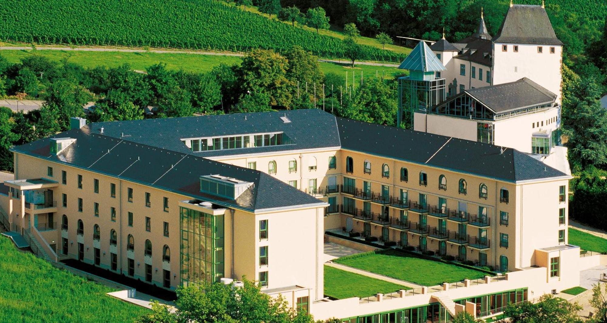 ビクターズ レジデンツ ホテル シュロス ベルグ ネニッヒ エクステリア 写真 The University of Luxembourg