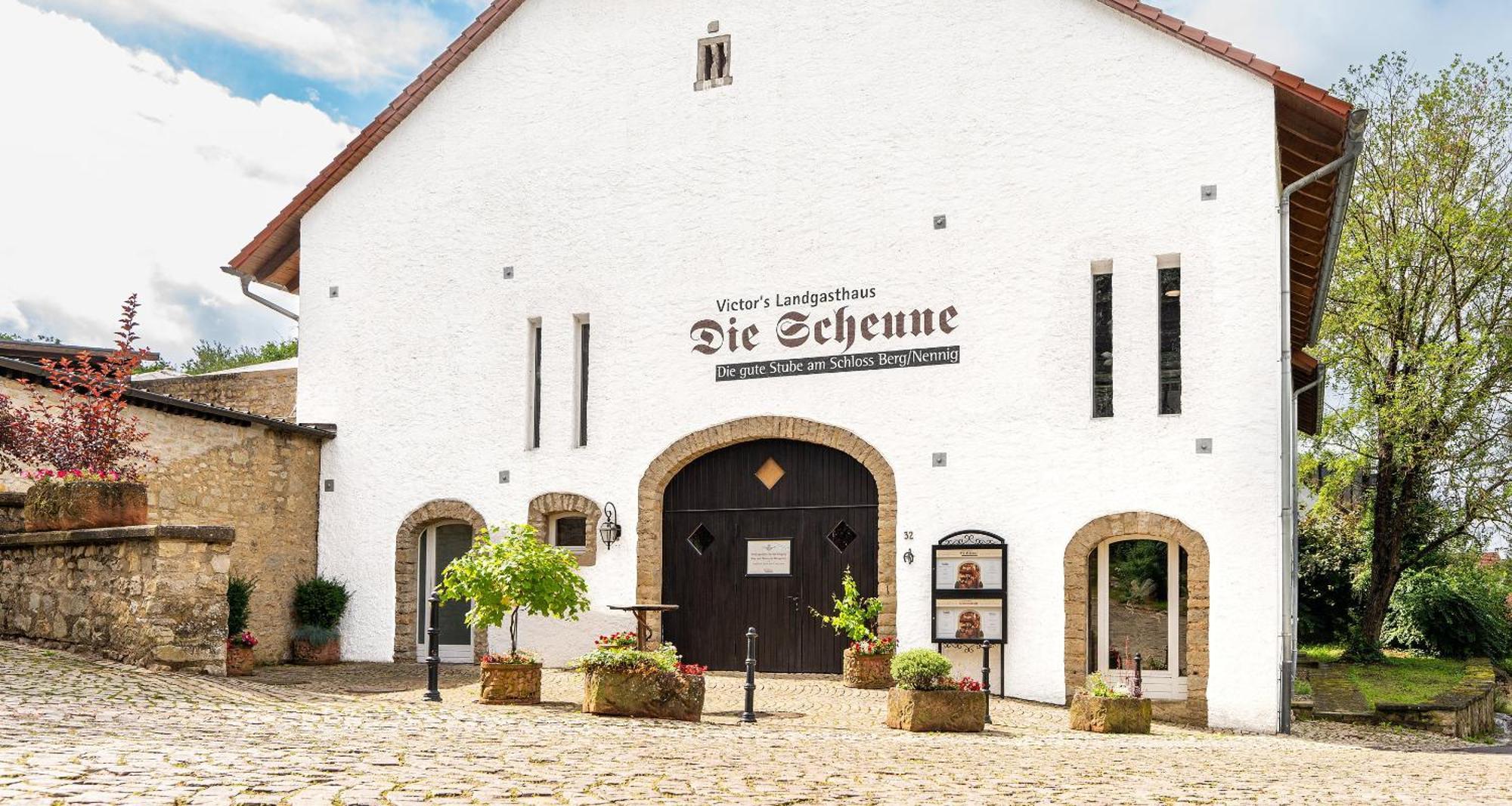 ビクターズ レジデンツ ホテル シュロス ベルグ ネニッヒ エクステリア 写真 The wine museum Die Scheune